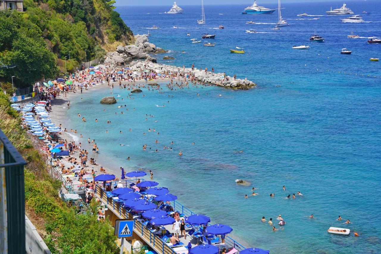 Casa Adelaide Hotell Capri Exteriör bild